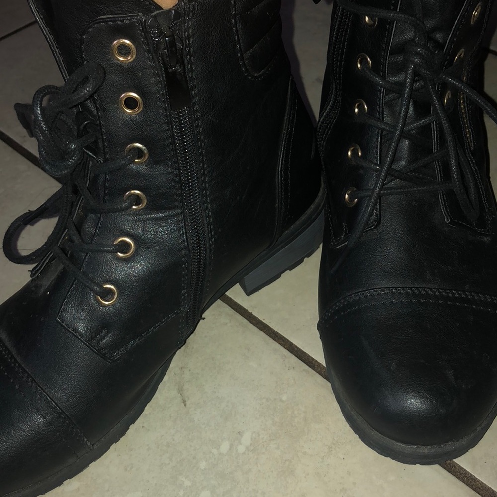 Black Boots